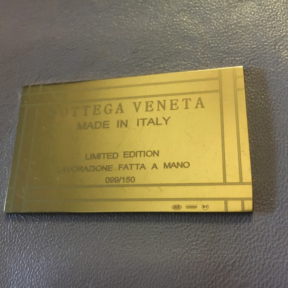 Limited Edition Bottega Veneta Clutch wristlet - Picture 3 of 6